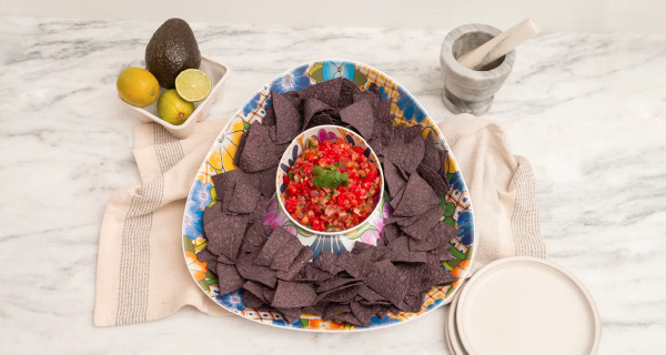 Chip and Dip Holder by prepara popcorn