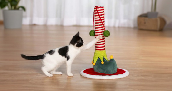 Elf Leg Scratching Post from Prevue Pet Products popcorn